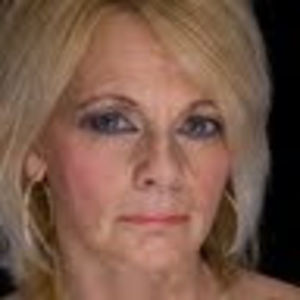 Meet your Posher, Dee